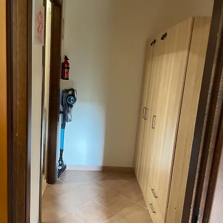 Tommy House 19