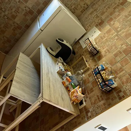 Tommy House 19 Focene